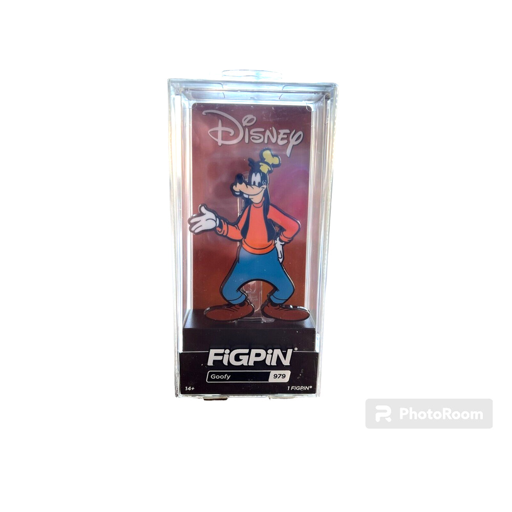 FiGPiN Goofy #979 NYCC 2022 Exclusive Disney Enamel Pin